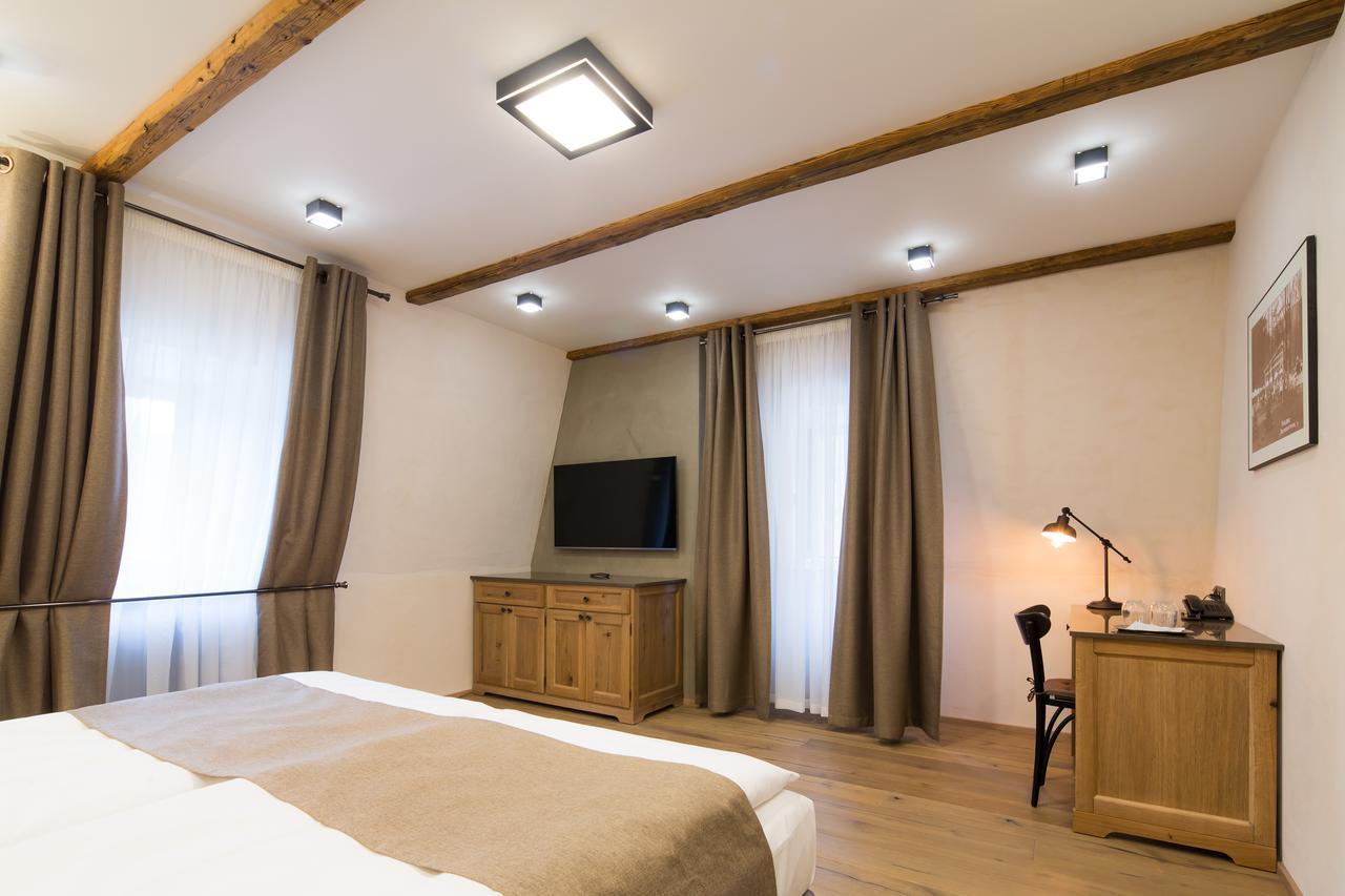 Hotel Male Versailles 카를로비바리 외부 사진